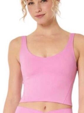 Gilly hicks tank